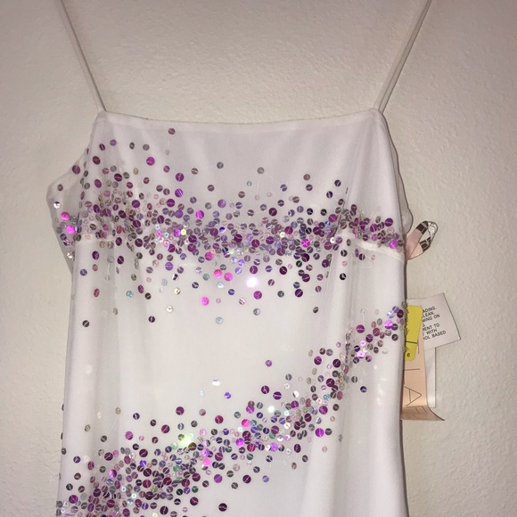 De Larue Dresses & Skirts - NWT De Larue | White Dress with Sequins